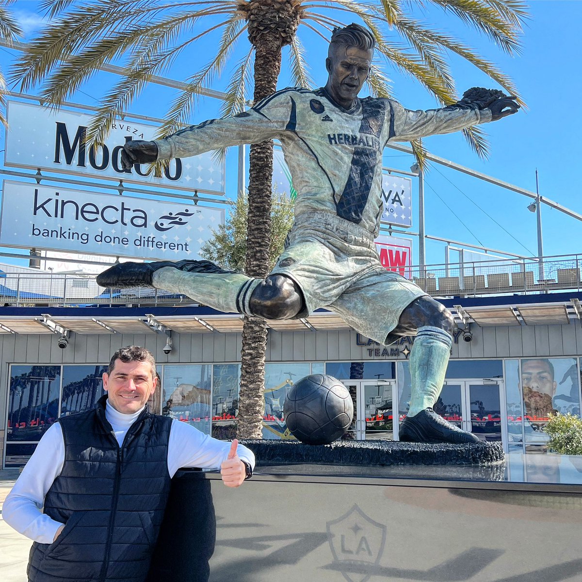IkerCasillas's tweet photo. I love this man 😍 https://t.co/BMGIH5dLkQ