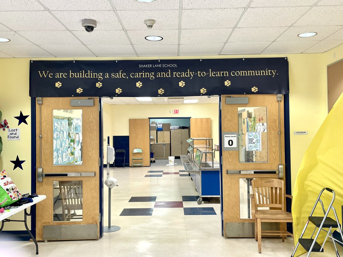 1stWithDussi's tweet photo. My dad made this for our school 🫶🏼👏🏻🥹 #ShakerLane #LittletonMA #ShakeyPride https://t.co/iRWQrX0SuD