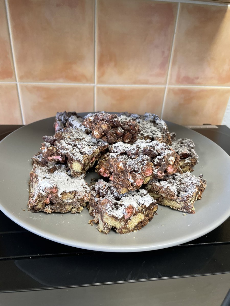 WoodbridgeSEND's tweet photo. Thanks @WB_College students for looking after our #nasenco delegates today. Fab job as always shadowing Kath to give our visitors a lovely warm welcome and making #rockyroad too. #workplacement #senplacement #intheworkplace @WoodbridgeTrust https://t.co/abDabfxrWr