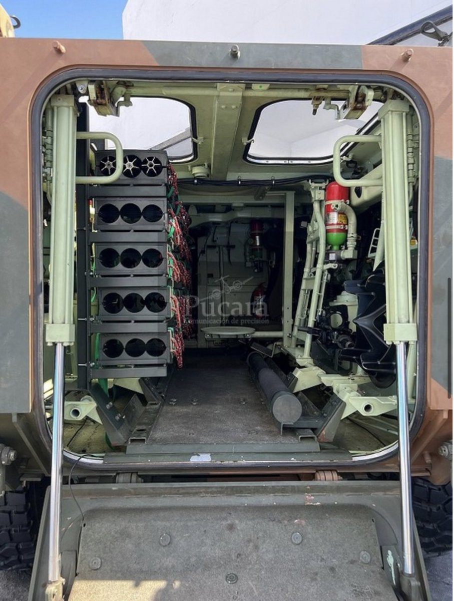 PucaraDefensa's tweet photo. Nueva versión del #Guaraní: #Transporte de #mortero de 81mm
@Parabelum @ABIMDE_ @DefesaGovBr @ivecobrasil @iveco #vbr #vbtp #blindado #atmm #caballeria #mecanizada #blindado #vbc
https://t.co/ObNj55gqI6 https://t.co/UTEmNtXDNE