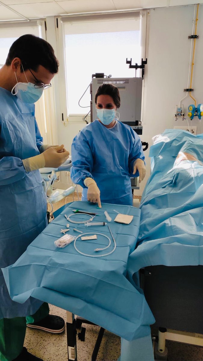 NeumologiaAvila's tweet photo. 🫁Catéter pleural tunelizado‼️
La principal indicación es el drenaje intermitente a largo plazo y de forma ambulatoria de los derrames pleurales malignos sintomáticos y recurrentes. 🧵 https://t.co/pYIxmyplt5