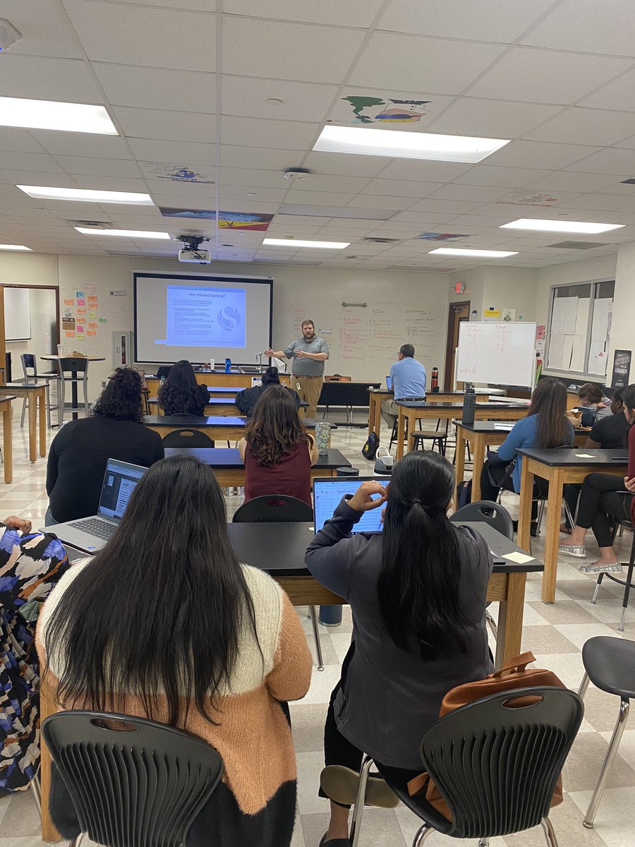 Huge shoutout to Justin, our Campus Instructional Technologists from <a href="/SWVillageMiddle/">Springwoods Village Middle School</a> who facilitated one of the <a href="/SpringISD/">Spring ISD</a> Blended Learning trainings for 3-5 elementary teachers at Job Alike training today! 🎉 #SpringISDInnovate <a href="/kholiday71/">Kevin H</a> <a href="/SISDInstTech/">SpringISD Inst Tech</a>