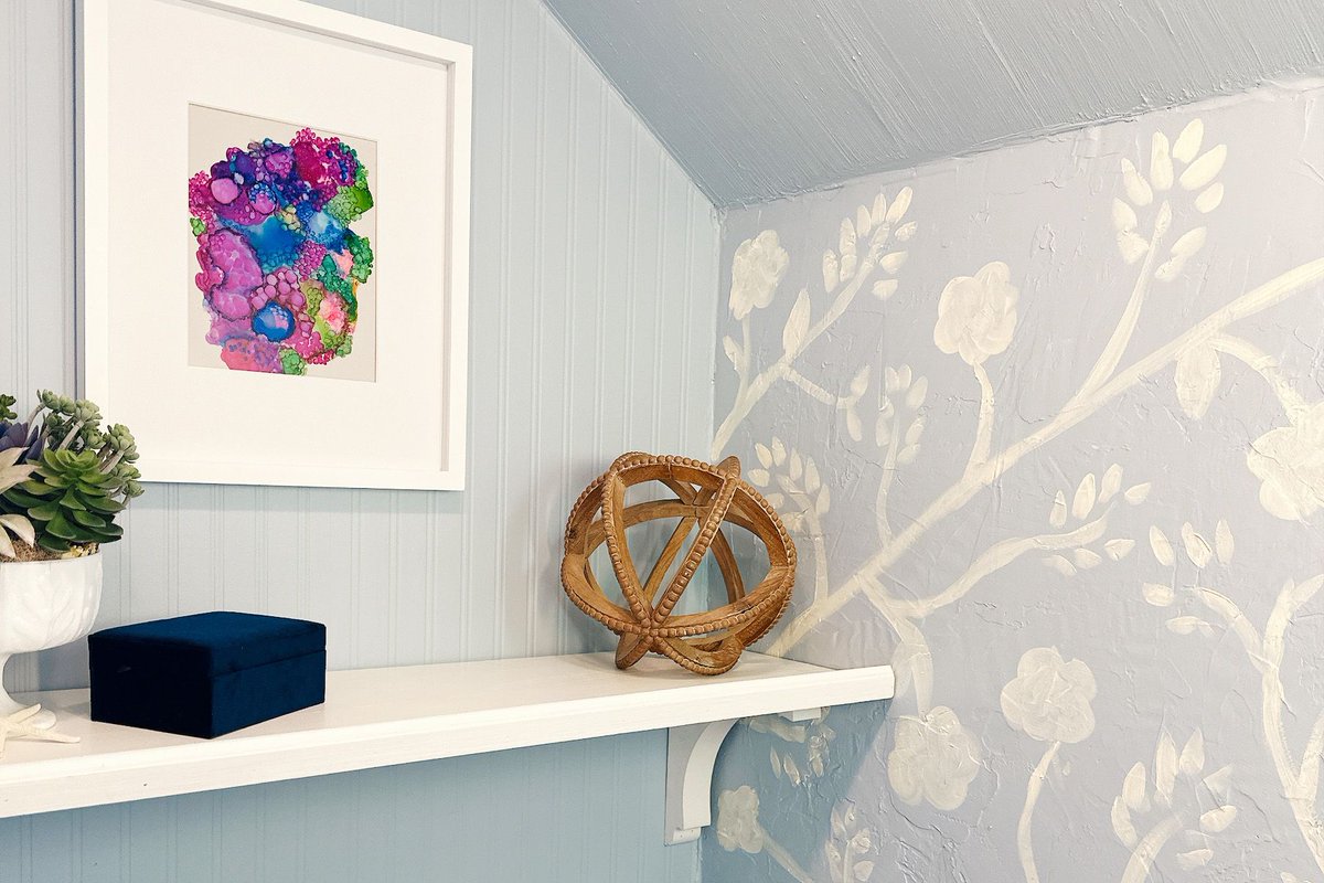randylenz's tweet photo. What is paintable wallpaper? Want to wallpaper a room, but struggling to find the perfect color? Paintable wallpaper provides the patterns; you choose the paint. https://t.co/wuteavAqzi 

#homedecor #wallpaper #homeimprovement #interiordesign https://t.co/rU4bBYljpf