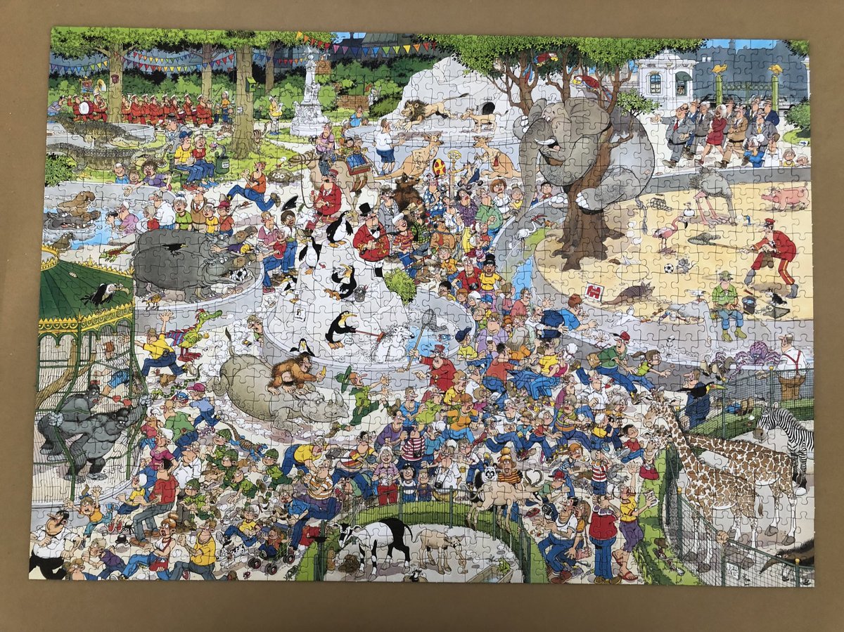 clb1011's tweet photo. Jumbo Jan van Haasteren 1000 pieces “The Zoo” https://t.co/kfnWtxRlws