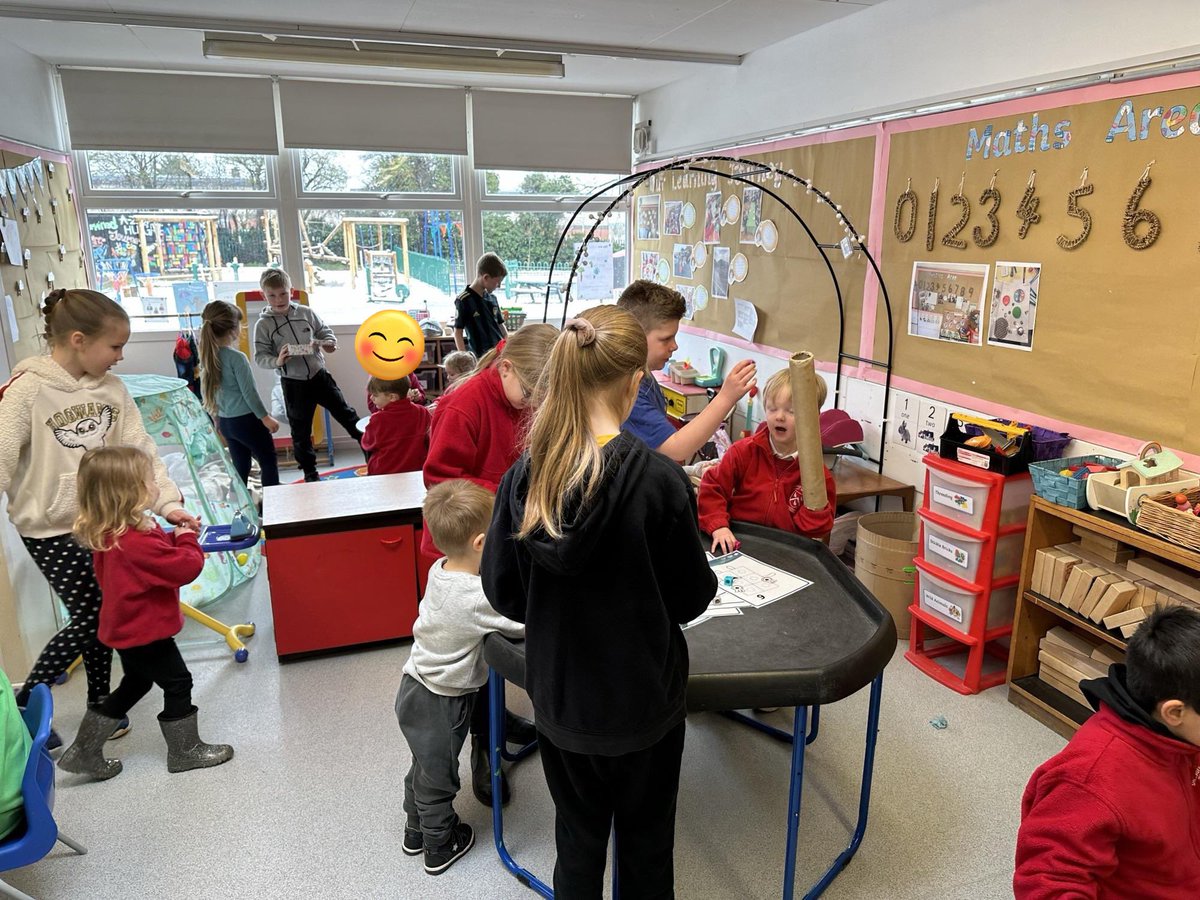 sherburnhungate's tweet image. The lovely Year 4’s came to visit nursery this morning! The nursery children were excited to show the Year 4’s their favourite parts of provision! Fantastic to see! #MakingLearningMagical #SHPCommunity