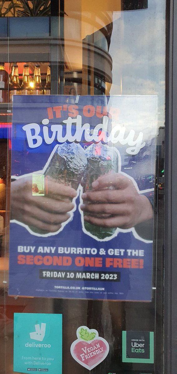 Putney high street #tortilla are doing for one day only.  buy one burrito £7 get one free !!! 

#putney #Eastputney #burrito #FridayVibes #FridayFeeling #local #London #food #birthday #putneybridge