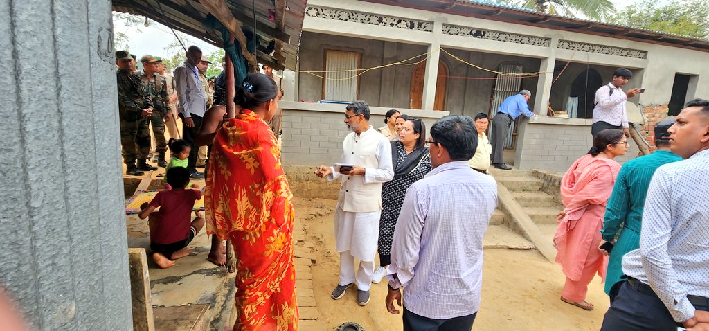 Shops and homes have been charred and vandalised in Uttar Kolkolia 2 #Mohanpur
<a href="/INCIndia/">Congress</a>
<a href="/cpimspeak/">CPI (M)</a> 
In all the areas no FIRs have been allowed to be filed. The workers continue to live in constant fear.