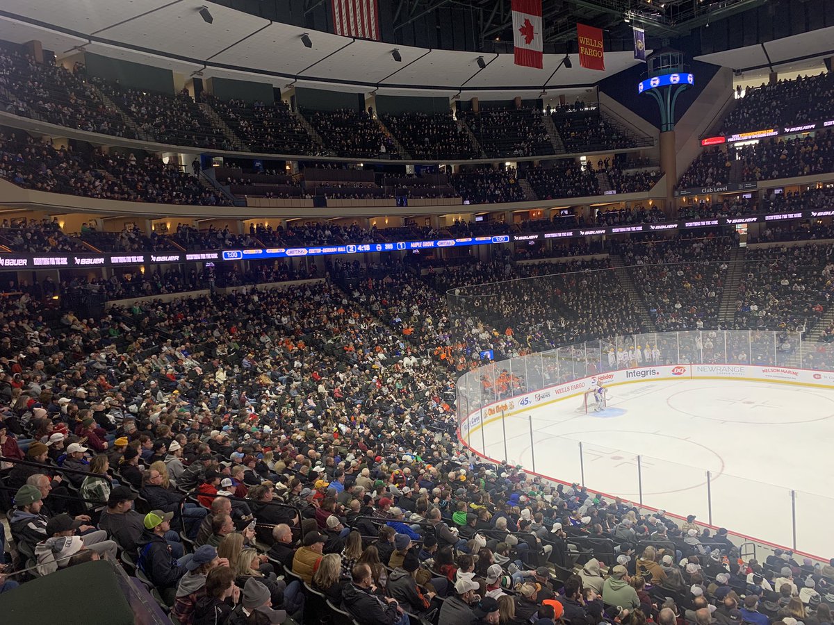 ChrisLongKSTP's tweet photo. A scene I post pictures of every year:

This is at one o’clock in the afternoon…
…on a Thursday - a weekday…
…for a quarterfinal - not championship…
…of a high school sporting event.

And **18,000** people are packed in to watch.

Hockey hits differently up here, folks. https://t.co/HUnA2SQ7DX