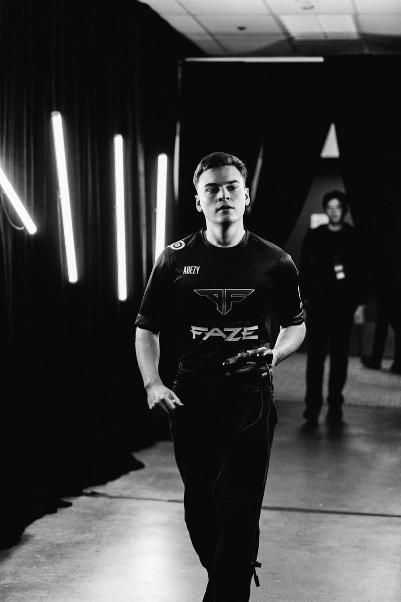 FaZe_Vegas's tweet photo. About last night 📸

#EZAF | #WeTheA https://t.co/yfOyCBIyKZ