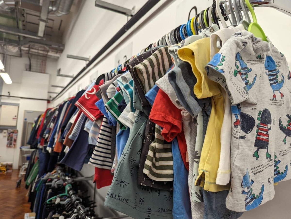 WoodSt_Mission's tweet photo. We’re still looking for children’s clothing please folks. You can find details of what we need on our website. If you can help, items can be dropped off at Wood Street, 26 Wood St, M3 3EF - Mon to Fri from 8.30-4.30. Thank you so much #Poverty https://t.co/kfNyFFdB7V https://t.co/p87IorO2wo