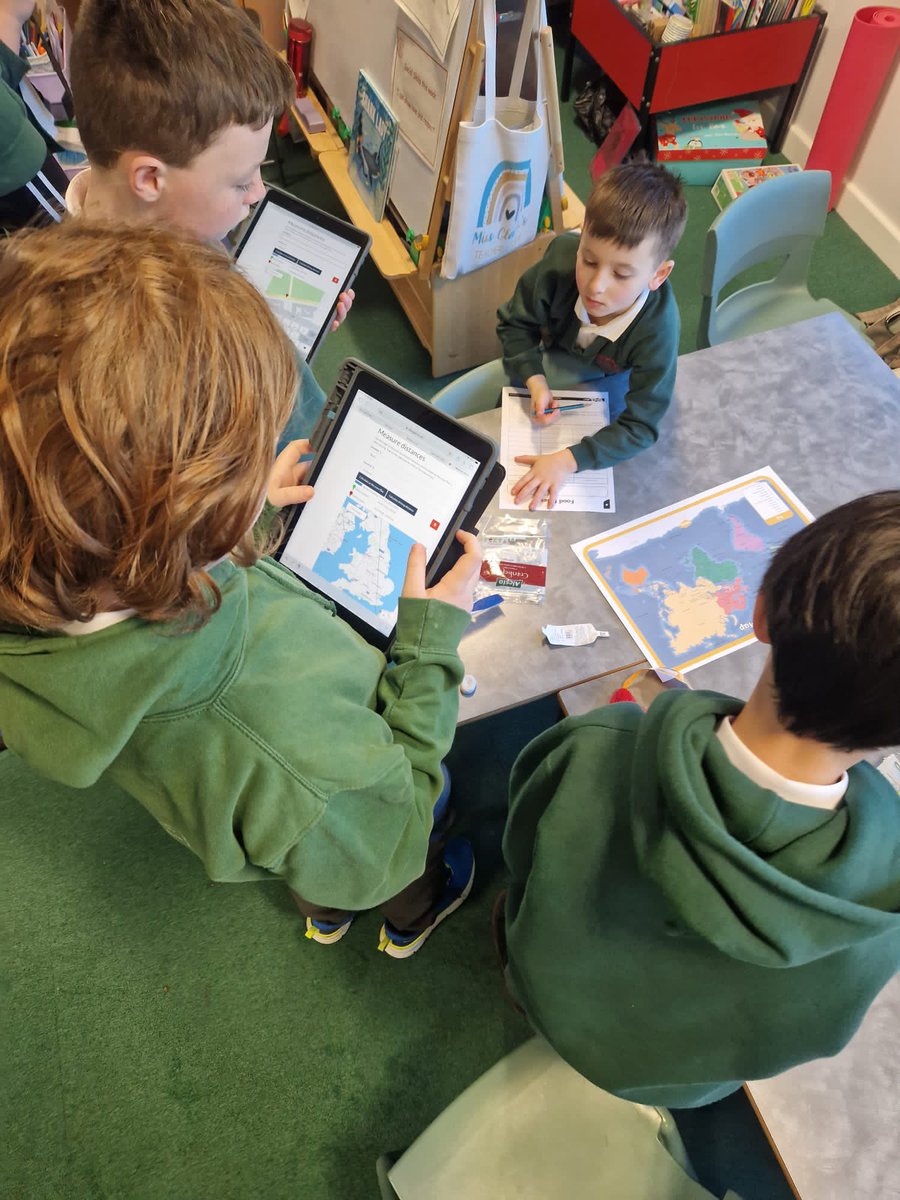 ststephensrcpri's tweet photo. To celebrate the end of Fairtrade Fortnight 2023 we held a Fairtrade Climate Change morning where learners developed their understanding of climate change and the affect it has on farmers and producers all over the world. @FairtradeUKEd @PKFairtrade #verticallearning https://t.co/kqJtTrGfwD