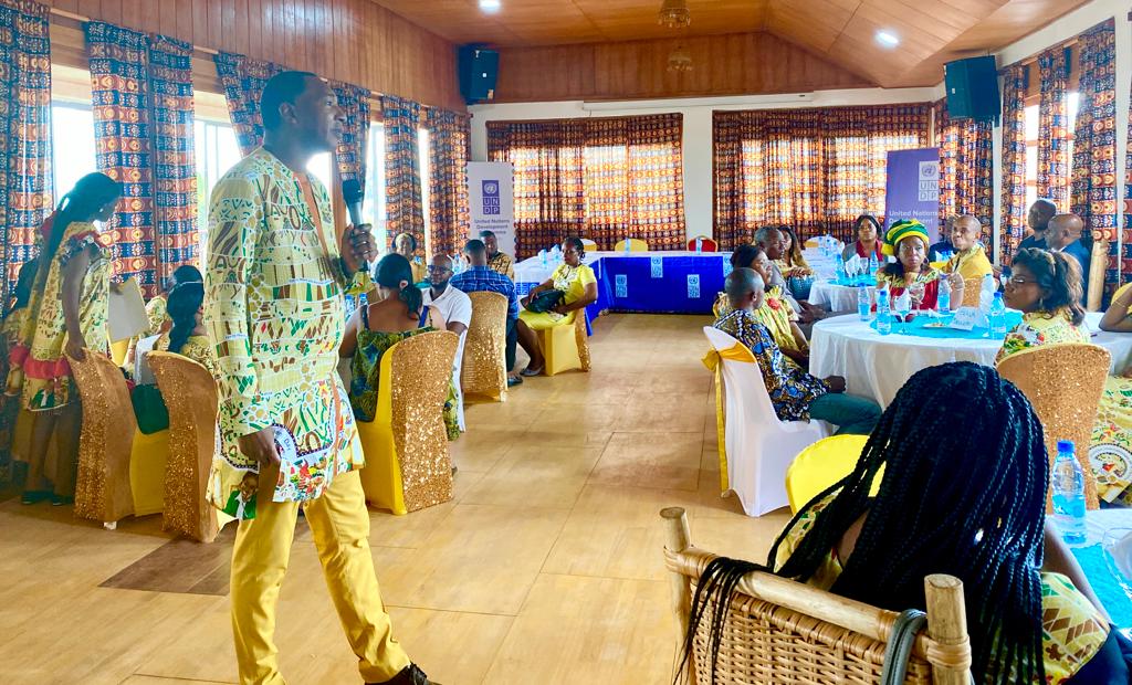 PNUDCameroun's tweet photo. As part of #WomensDay2023 celebrations, @PNUDCameroun engaged its staff, &amp; its colleagues of UNDSS, UN Clinic, &amp; UNV on an exciting #Debate titled #WomenAreTheFutureOfTechnology.

This allowed a reflection session on the centrality of #GenderInclusion in their work. https://t.co/sYGZjynRaj