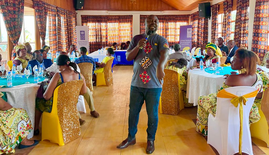 PNUDCameroun's tweet photo. As part of #WomensDay2023 celebrations, @PNUDCameroun engaged its staff, &amp; its colleagues of UNDSS, UN Clinic, &amp; UNV on an exciting #Debate titled #WomenAreTheFutureOfTechnology.

This allowed a reflection session on the centrality of #GenderInclusion in their work. https://t.co/sYGZjynRaj