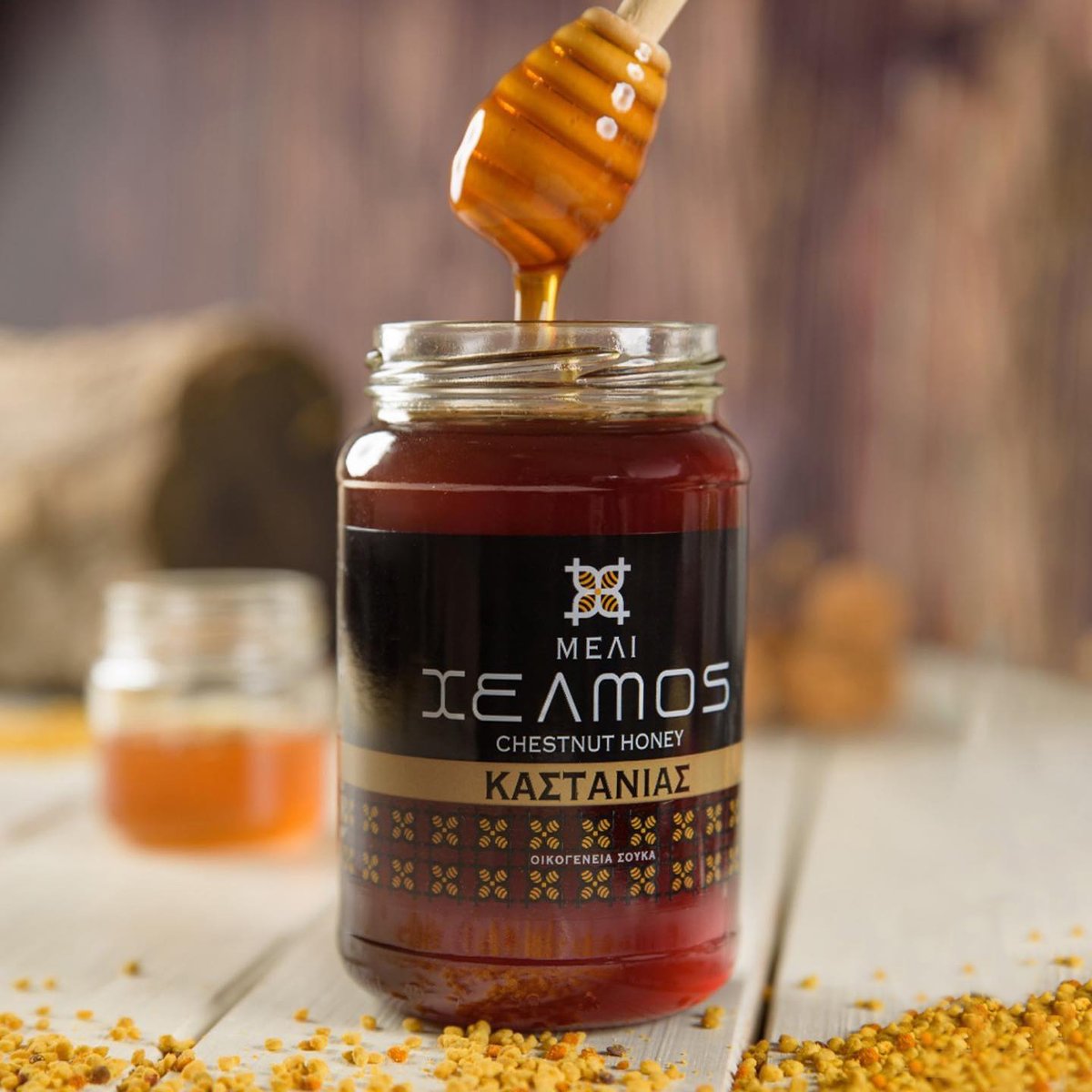 grecoroots's tweet photo. In addition to its rich and bittersweet taste, #chestnut honey is full of trace elements beneficial for our body. 🍯 In this honey, you also find a high content of the #pollen, known for the #nutritional and therapeutic value it offers to our organism.
-----
#grecoroots https://t.co/GyPZrbbSDh