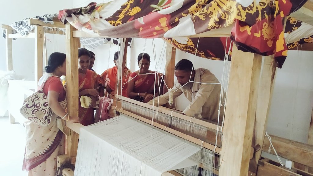 Our loom setup is ready in Purnea,  women are so excited to learn hand weaving training. Do check this space for more updates. 
#BiharHaiTaiyar #startups #handloom #houseofmaithili