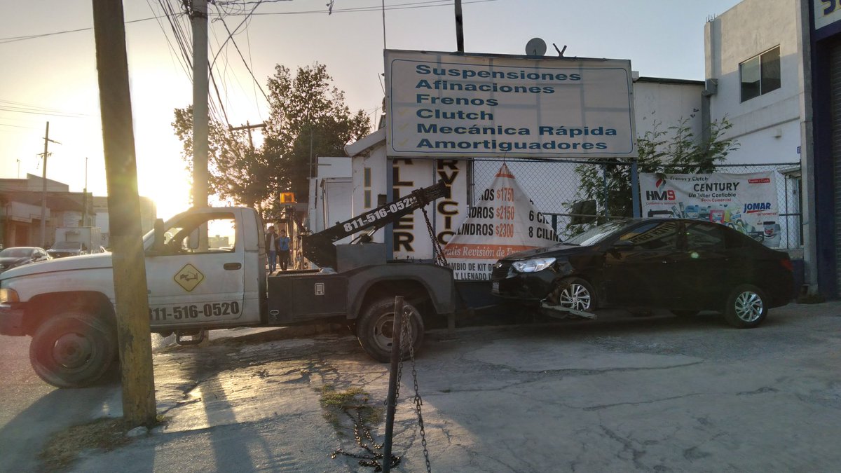 Buen día aquí ando a sus ordenes 8115160520