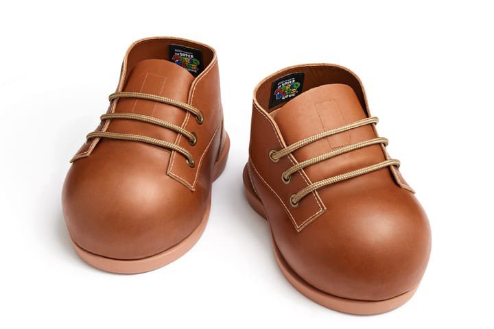 StreetFashion01's tweet photo. Red wing and Nintendo have teamed up to bring Super Mario’s Shoes To Life (2023) https://t.co/0yqFdXnpqf