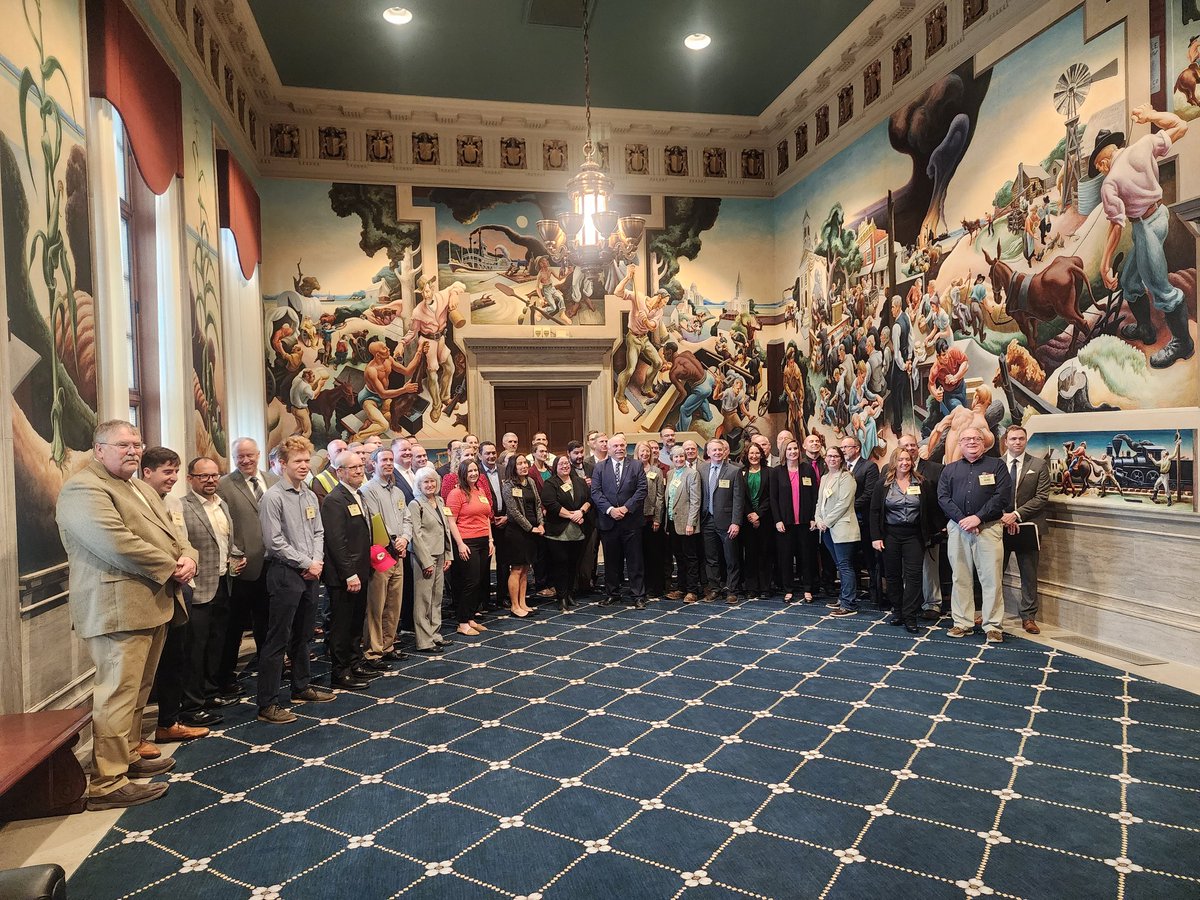 ACEC_MO's tweet image. Thanks to Representative Don Mayhew @DonMayhewMO for hosting Missouri&apos;s engineers during our recent Day at the Capitol.  We appreciate you working with us and helping us protect the PE! #protectthepe #engineeringmatters