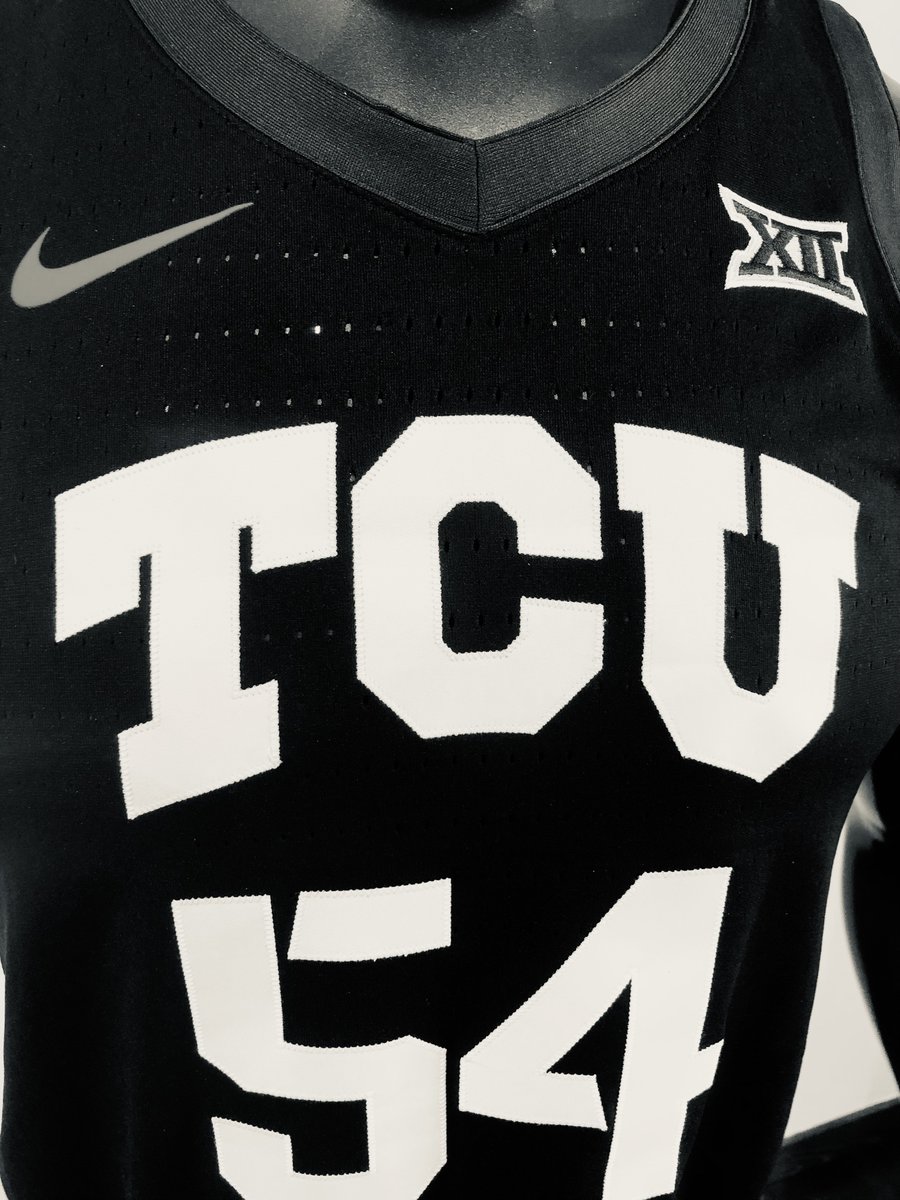 roxomediahouse tweet media