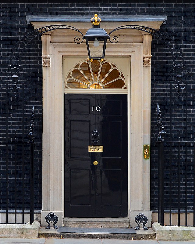 Fnikmedia's tweet photo. This is the new headquarters of the BBC, no one is allowed to voice an opinion which may go against this Government anymore, dictatorship has arrived in the UK! @IanWright0 @GaryLineker @GNev2 #MOTD #Solidarity https://t.co/4zdTDmjNg0