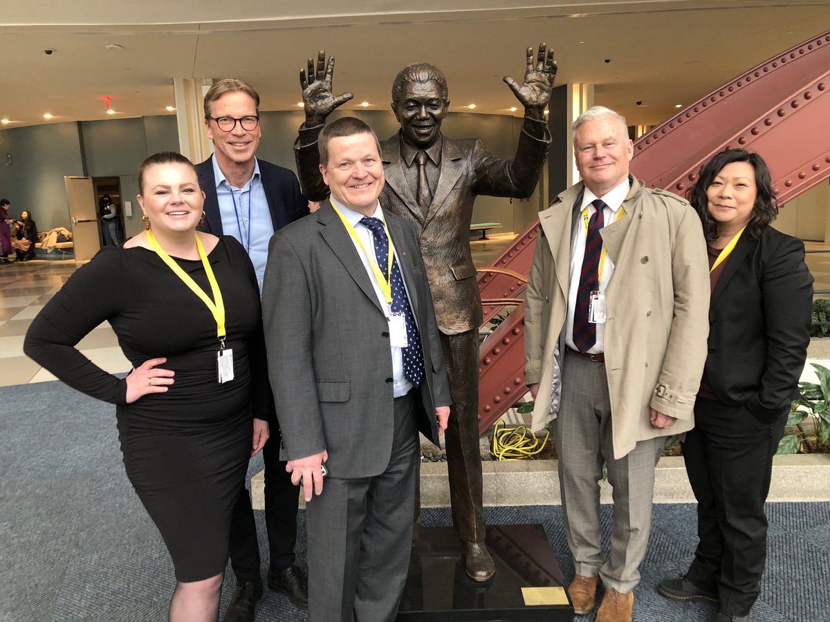 Idag hade jag &amp; <a href="/Jo_Lilja/">Joanna Lilja</a> ett gott utbyte med s-riksdagsledamöterna <a href="/linneawickman/">Linnéa Wickman</a>, Hans Ekström och <a href="/patrikbjorck/">Patrik Björck</a> vid #CSW67. Vi talade bl a om vikten av att både prioritera och finansiera det globala jämställdhetsarbetet i svensk utvecklingspolitik. #TheRoad2Equality <a href="/Act_Svk/">Act Svenska kyrkan</a>