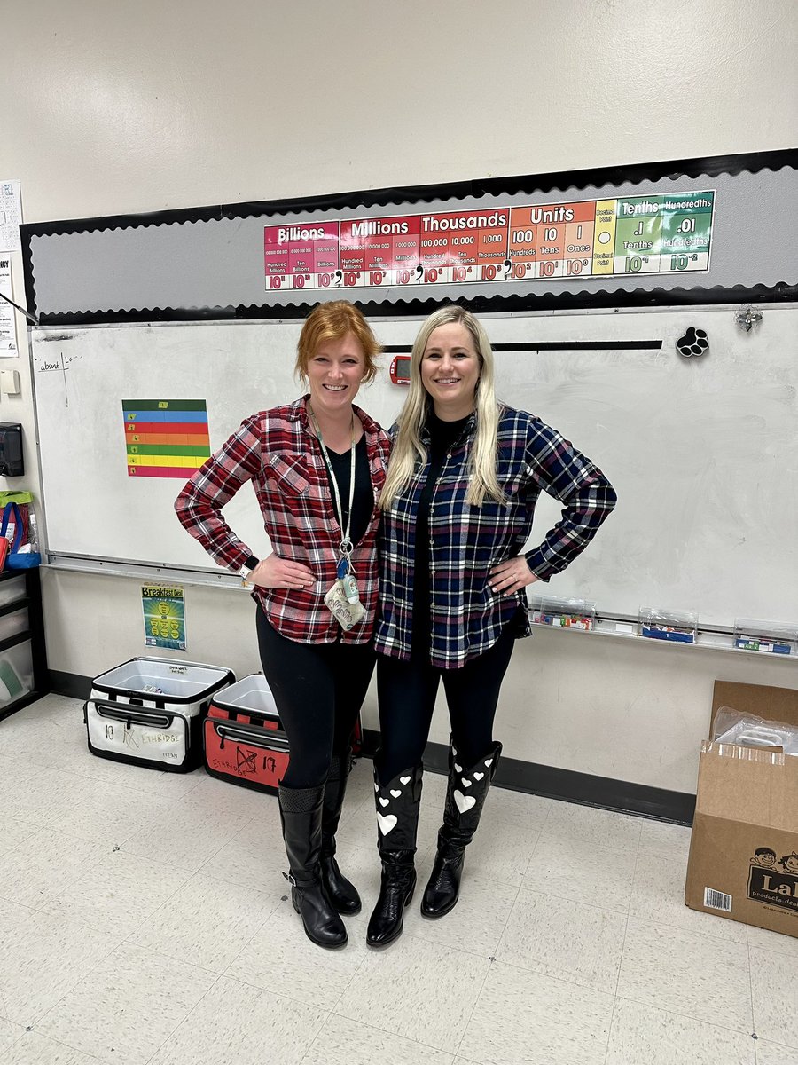 “Twin day” from the #TiredMomClub 💙 So happy to be spending the next few weeks at Ethridge for my current assignment! #OhanaForever <a href="/kmbiebs/">Kelley Church</a>