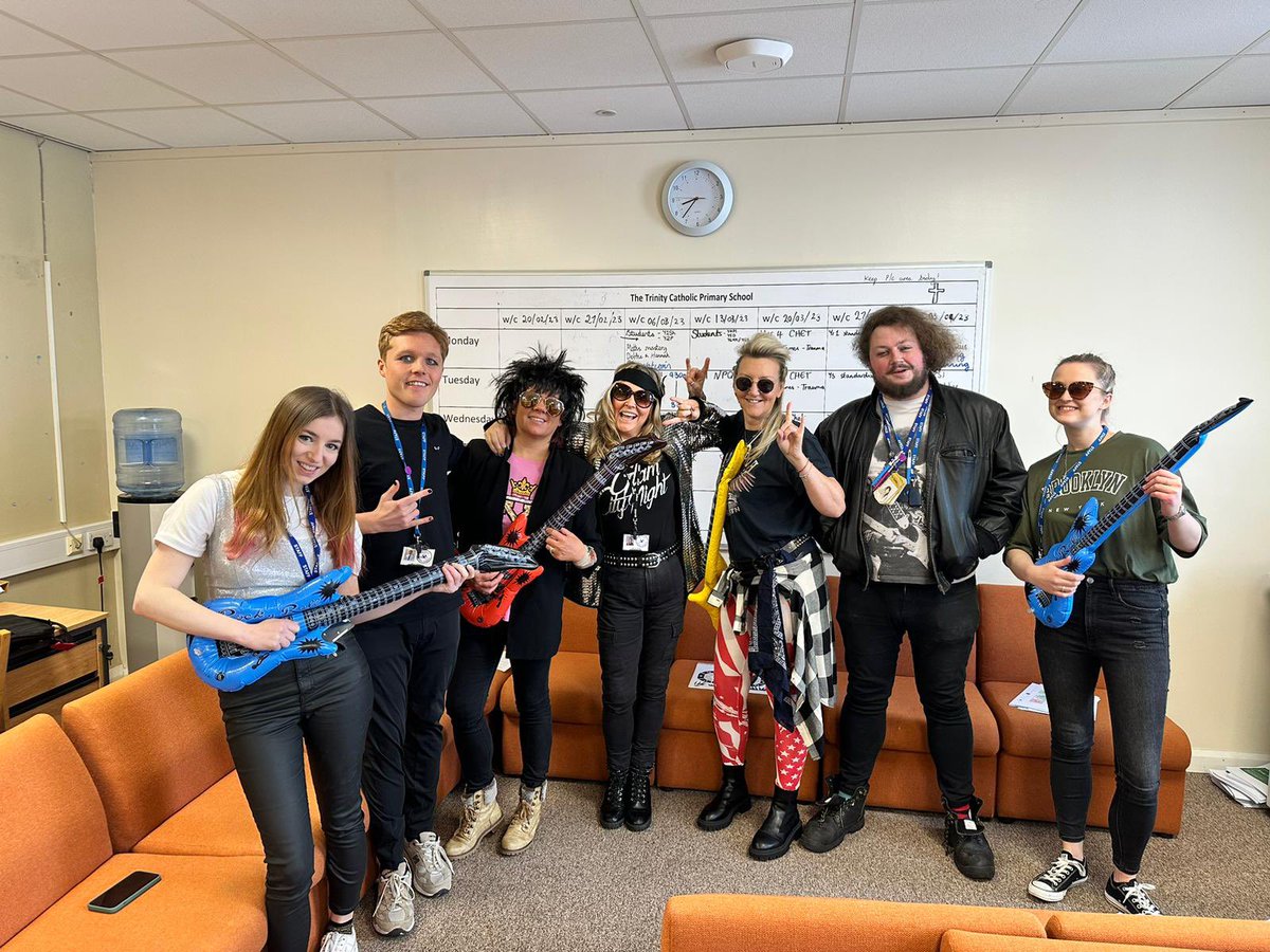 vshutt04's tweet photo. A snow day, what’s one of those? ❄️ A @TTRockStars day for us! I think the staff enjoyed it more than the children! @TheTrinityL5 🤟🏼#Trinitymaths 💜 https://t.co/zw5ygXWXhe