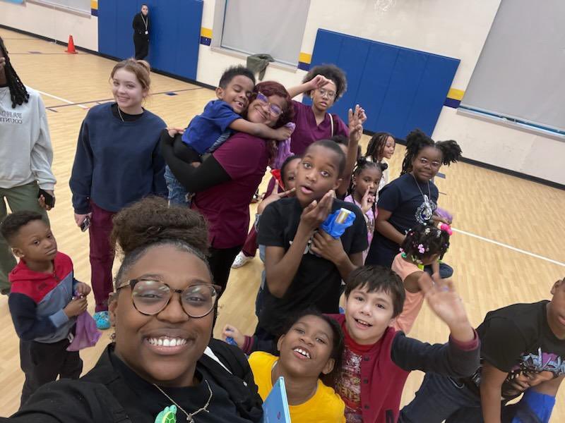 cpkcareercenter's tweet photo. Happy Dental Assistant Week! February 24th, our Dental students visited @TruittTigers and read a book and shared about good oral hygiene. The little Tigers went home with a new toothbrush! ๐๐ฆท๐ #3Cs #ProudtobeCCC #DANB #DentalAssistantWeek #Smile https://t.co/I7X9FoTKJz