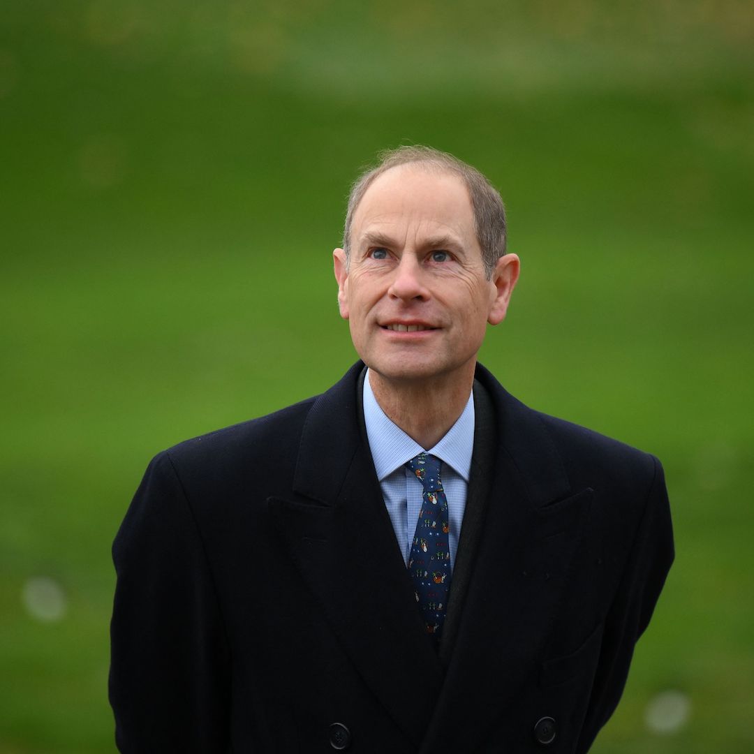 TrueRoyaltyTV's tweet photo. #HappyBirthday to #PrinceEdward!

To mark HRH's 59th birthday, #BuckinghamPalace has announced #KingCharlesIII’s decision to confer the Dukedom of Edinburgh to his younger brother. 

Find out more about the new Duke and Duchess of Edinburgh  on #TRTV.

https://t.co/qKEZFcwFKn https://t.co/5qrtGzvxJB