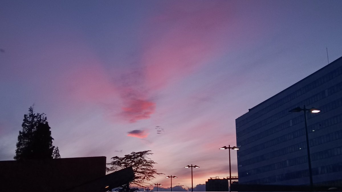 samuelmao_'s tweet photo. Fotos atardeceres preciosos>>> https://t.co/BvIMpU0Tl9