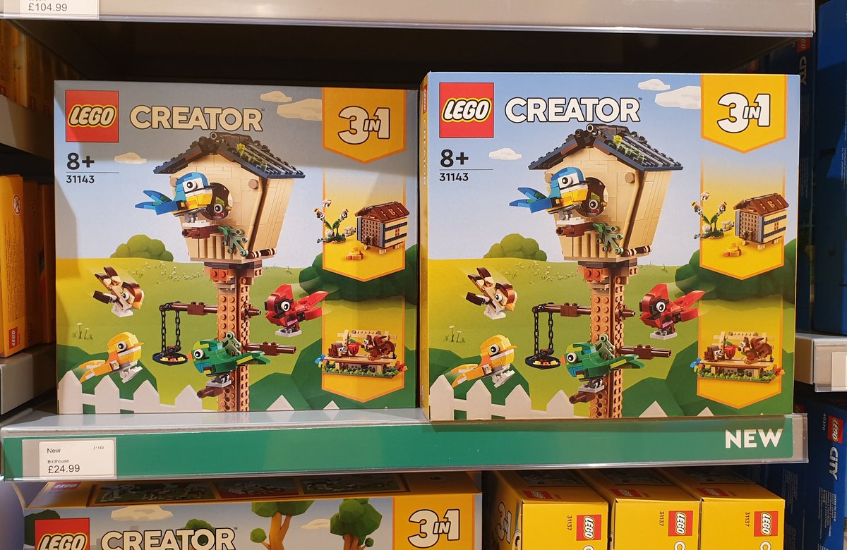 This is a rather lovely set. I don't know why I wasn't aware of this one 😙🐦
