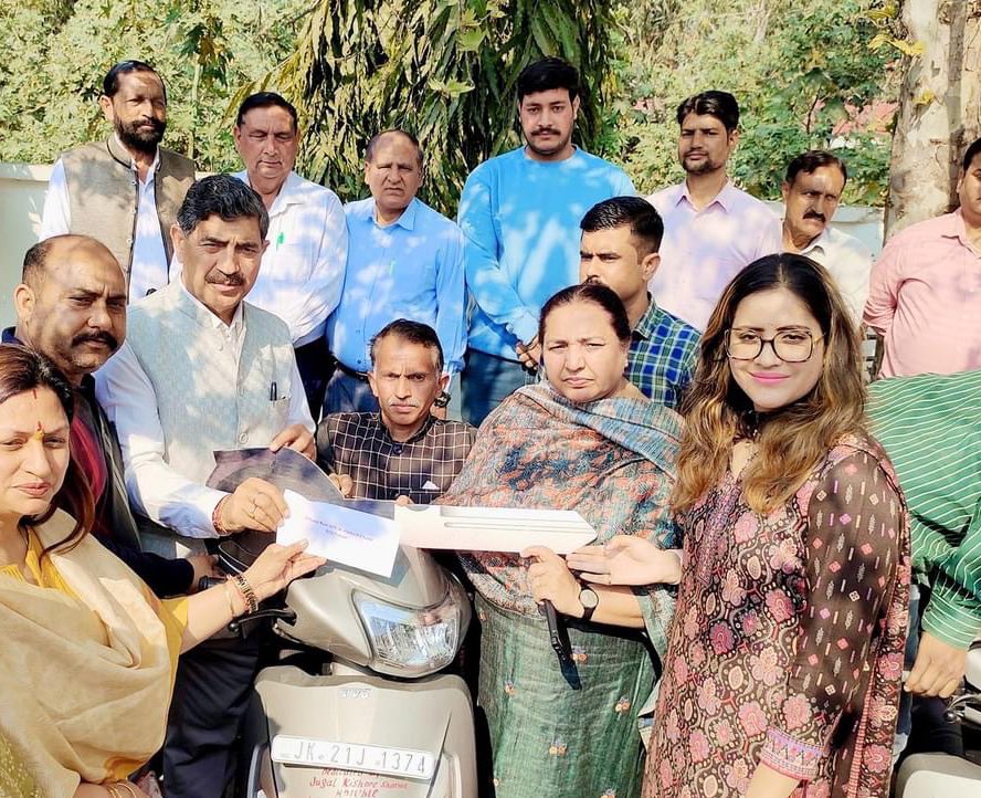 MAMTA RAJPUT,JKAS (@mamtarajput87) on Twitter photo Distribution of motorised tricycle under MPLAD scheme by Hon’ble MP Jugal Kishore Sharma sir in Jammu distt to Divyaangjans <a href="/PMOIndia/">PMO India</a> @dcjammuofficial <a href="/socialwelfarejk/">Social Welfare Department, J&K</a> <a href="/AvnyLavasa/">Avny Lavasa</a> <a href="/diprjk/">Information & PR, J&K</a> <a href="/OfficeOfLGJandK/">Office of LG J&K</a> <a href="/JAMMULINKS/">JAMMU LINKS NEWS</a> <a href="/mpjugalkishore/">Jugal Kishore Sharma (मोदी का परिवार)</a> Distribution of motorised tricycle under MPLAD scheme by Hon’ble MP Jugal Kishore Sharma sir in Jammu distt to Divyaangjans <a href="/PMOIndia/">PMO India</a> @dcjammuofficial <a href="/socialwelfarejk/">Social Welfare Department, J&K</a> <a href="/AvnyLavasa/">Avny Lavasa</a> <a href="/diprjk/">Information & PR, J&K</a> <a href="/OfficeOfLGJandK/">Office of LG J&K</a> <a href="/JAMMULINKS/">JAMMU LINKS NEWS</a> <a href="/mpjugalkishore/">Jugal Kishore Sharma (मोदी का परिवार)</a>