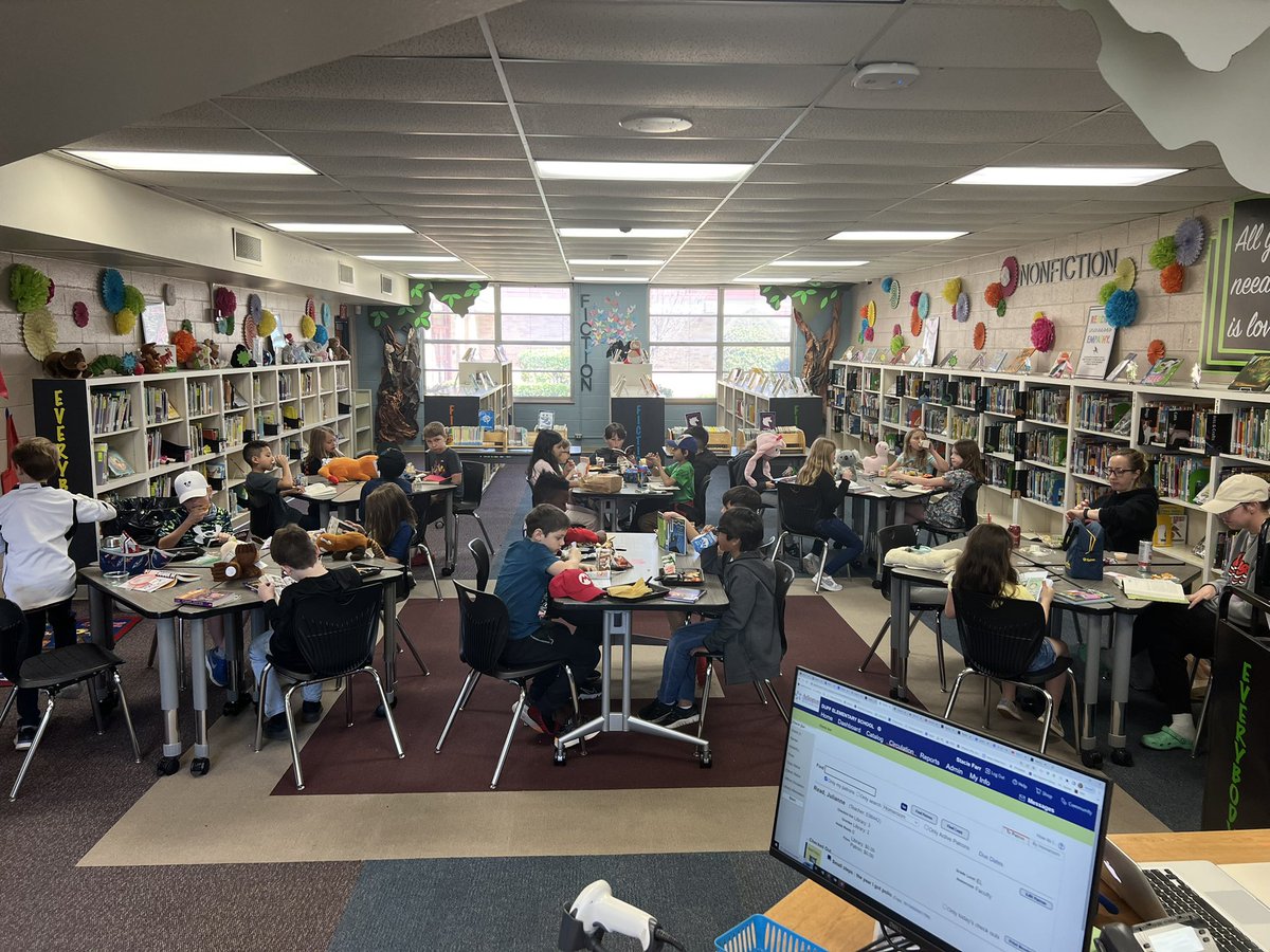 Stacie Farr tweet media