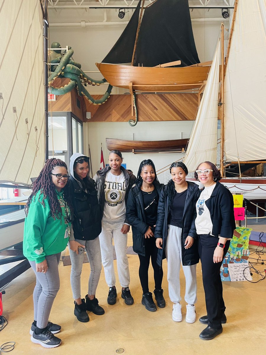 Charmin693's tweet photo. Thanks to Ms. Hudson @auburn eagles & the @NS_Museum for inviting our school @EllenvaleJrHigh to the 231
Anniversary of the exodus of the Black Loyalists to Sierra Leone. Very informative and creative session with great talent from @suzyhfx @awoyiga and Dr. @ElJonesPoet ~👍🏾✅ https://t.co/kW8ldCCj0w