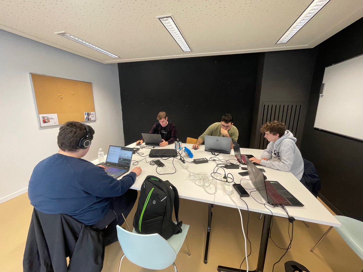 Students participating in the online qualifiers for the Cyber Security Challenge Belgium contest! #CSCBE2023 #HOGENT