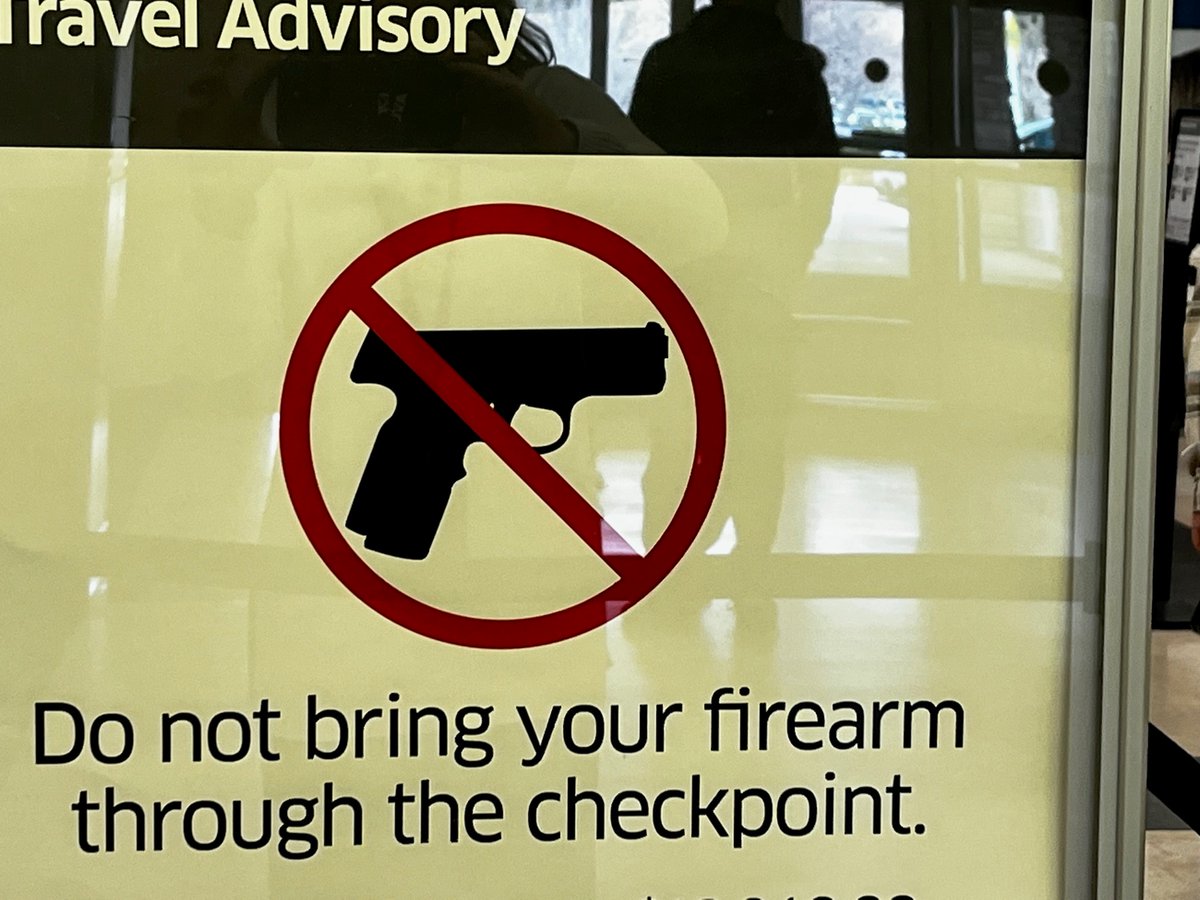 flyavlnow's tweet photo. Firearm in your carryon? Be prepared for a criminal citation. #flyavl
https://t.co/w9rv1TLsLk https://t.co/OudoIxiyN8