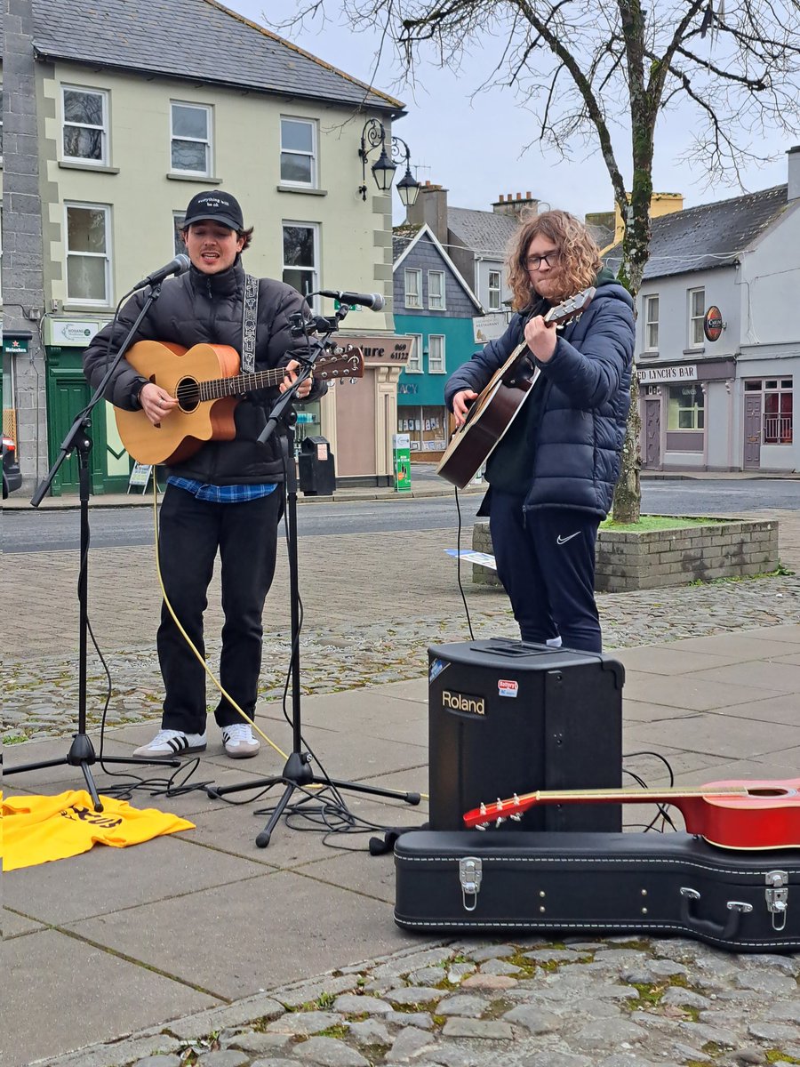 WestLKforoige's tweet image. Thank you to everyone who donated and supported 
Foróige young people from West Limerick, who raised €350.61 for Focus Ireland. @MusicGenLK @Foroige @tusla  to support this good cause, please donate⬇️
joinus.focusireland.ie/fundraisers/el… #TheBigBusk  joinus.focusireland.ie/s/3252/3294/t