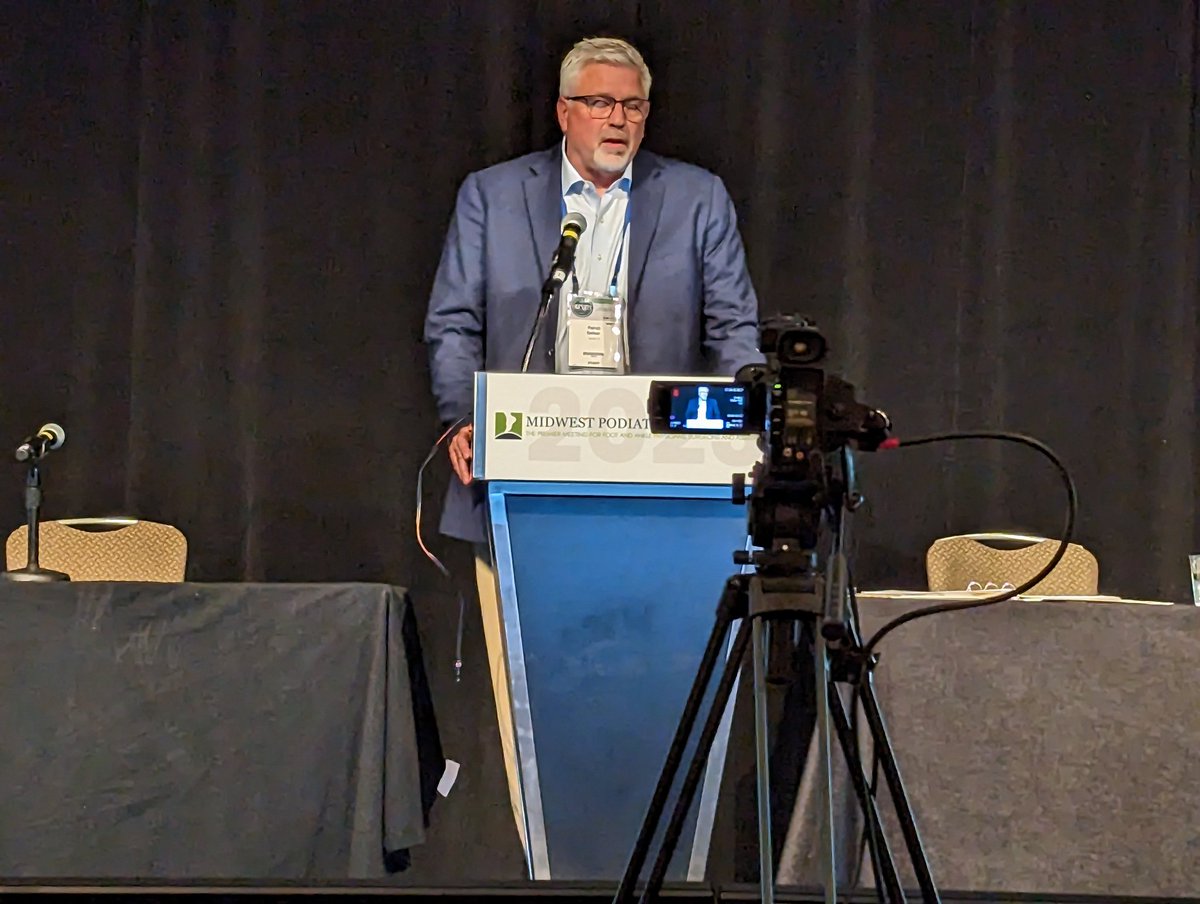 jrcdpm's tweet photo. APMA Board of Trustees ember Dr. Patrick DeHeer lecturing at the Midwest Podiatry Conference on physician wellness. https://t.co/Ldzze9w1Fc