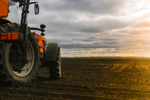 minutaagro's tweet photo. Estiman que para este 2023 se produzca una baja en la producción debido a las limitaciones crediticias de la banca, la inflación en dólares de los costos de producción y el desabastecimiento de combustible - Minuta Agropecuaria https://t.co/gbsLIDyONB #12Marzo https://t.co/ZnkLlvq8lx