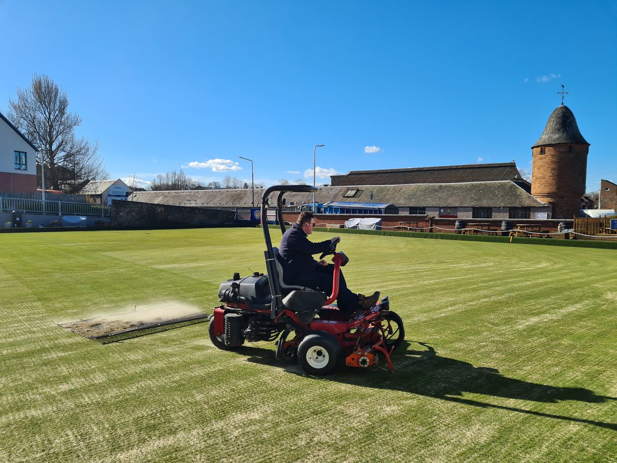LoganTurf's tweet image. Well after another frost delayed start we managed to crack on in what turned out to be a beautiful day at Eskmills BC, 4 bags of R9 potted in, 3T of PG20 sand dressed and dragged and 3 bags of @terralift TX-10 to finish, mammoth effort, great day to be a greenkeeper 😎