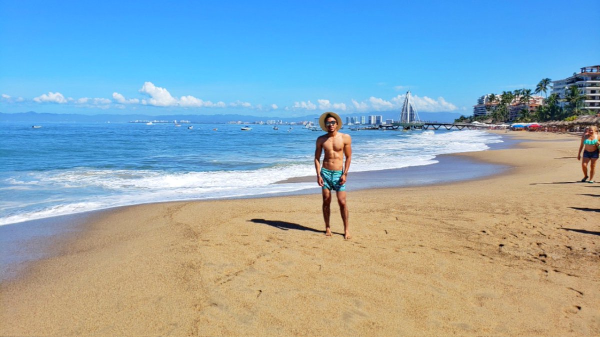Con este calor se me antoja estar de nuevo en Playa, vallarta ó Cancun...
Llevenme a la nadacion

#verano #sol #abs #buendia #tengoCalor