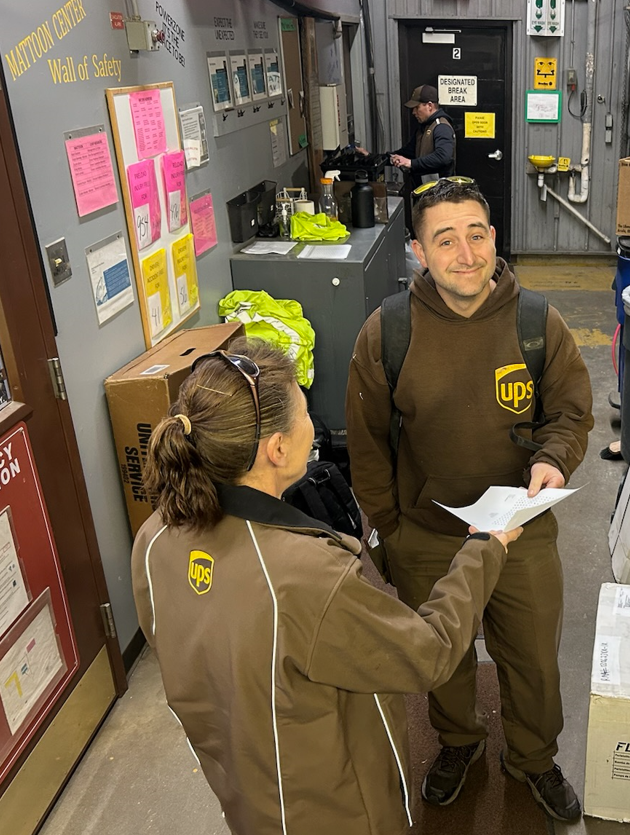 Three Point Shot by our Mattoon center today in the March Madness Safety Shootout. Drivers were engaged this morning by the safety committee with a 10-point commentary word search. #LincolnLeaders #UPSers <a href="/shawnhamilton44/">Shawn</a>