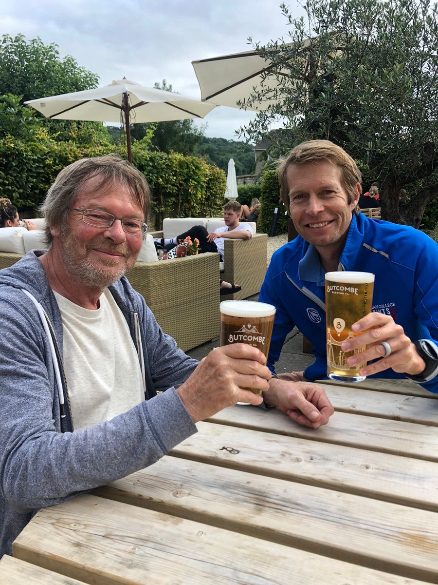 ChrisHibs's tweet photo. Cheers Jim, thanks for everything you amazing, passionate and kind hearted man. Will bloody miss you. https://t.co/2mtg74f4BF