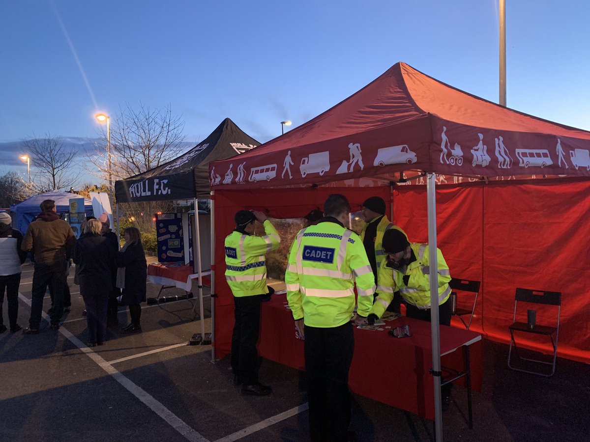 HumbersideFire's tweet photo. The first ever public showing of ‘The Left Behind’ has begun at Ellerburn Avenue shops. A real community spirit with @Humberbeat @HumberRoads @Hullccnews @eskimediauk Lots to see, lots to do, lots to eat! See you soon! #TheLeftBehind https://t.co/nshxBuILv8