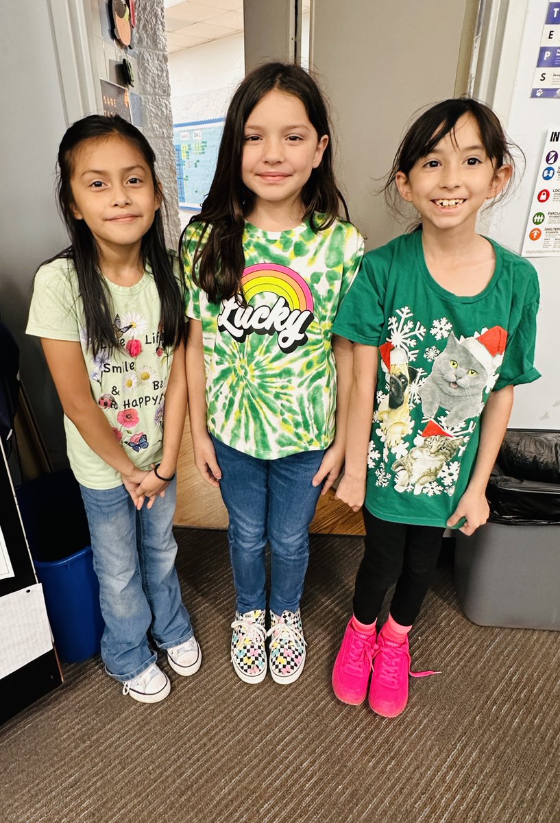 GalenaParkISD's tweet photo. The Purple Sage Elementary Bulldogs wore green for Shamrock and Shenanigan Day on Thursday! The Bulldogs love coming to school and having good attendance. Attendance matters all day, every day! Way to go, Bulldogs!! #PSEStrong #AGreatPlaceToBe #GalenaParkISDExcellence https://t.co/Wt6p4fz5jd