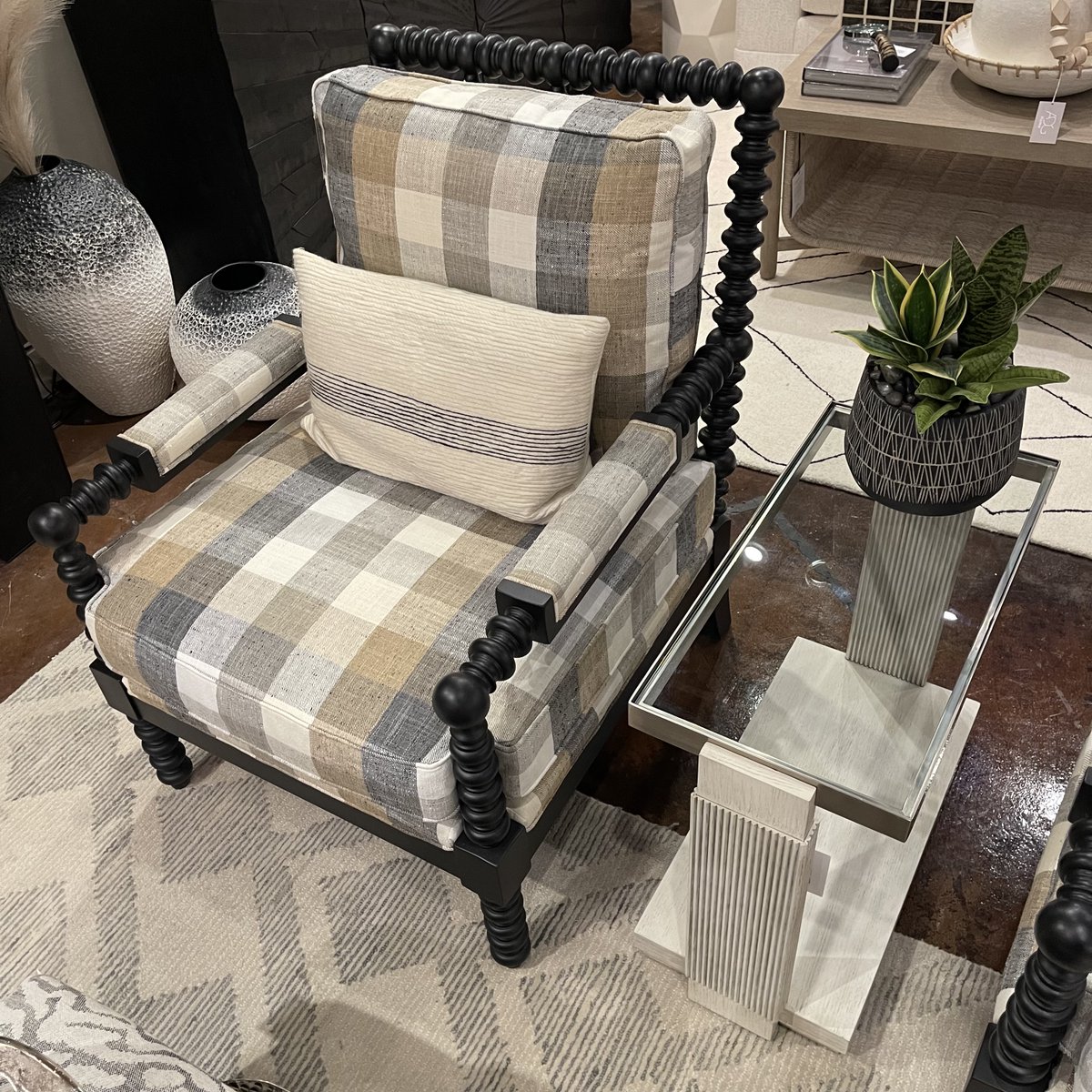 ATLDesignGroup's tweet image. Friday Favorites from the ADG Home Showroom! Don't forget, we're Atlanta's Destination for Accessories! Come shop with us!
. 
. 
. 
#atldesigner #atldesigngroup #showroom #home #decor #designers #design #atl #interiors #interiordesign #homefurnishings #refreshyourhome #style