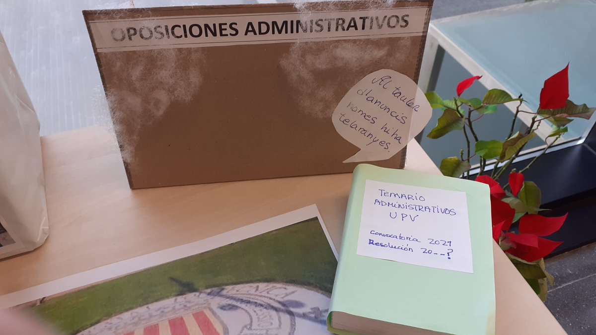 A la UPV, les eternes interines també han plantat una falla.

La seua crítica a la impossibilitat de l'administració de resoldre una convocatòria en un termini raonable em sembla magistral.

Amb imaginació també es fa festa sense gastar diners.

Prenga nota sr. Rector.