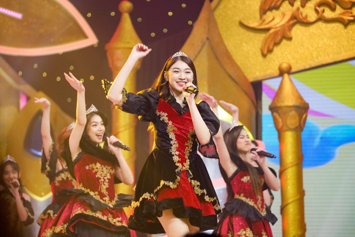 Shani <a href="/N_ShaniJKT48/">👹</a> HUT ANTV 30th