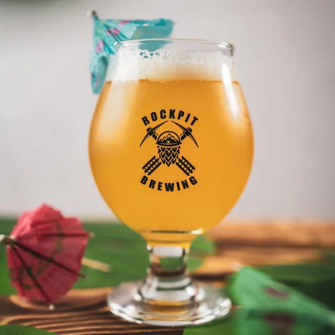 BACK ON TAP 👉 Priced Out of Paradise / New England IPA / 6% ABV
We’ve combined the bold and juicy flavors of HBC 472 and HBC 630 hops to create a hazy IPA that’s packed with tropical and citrus notes.