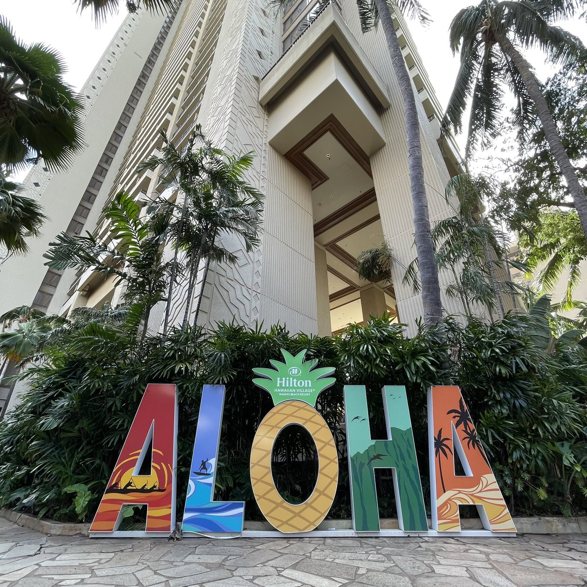 HonoluluBig's tweet photo. ハワイからおはよう☀🌴🌺🌈🏖

#aloha 
#ヒルトンハワイアン
#マイダイバー
#朝のハワイ
#海が青い　
#空
#ALOHA
#ハワイ
#朝
#ホノルル
#ワイキキ
#感謝
#ありがとう
 #hawaii
 #waikiki
#bigmahalohonolulu https://t.co/FPqbpgmOvQ
